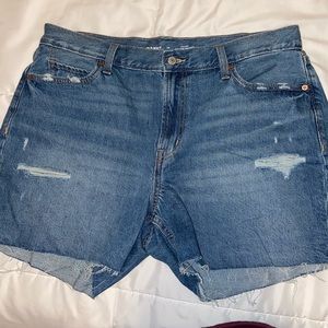 Old Navy Slouchy Straight Jean Shorts